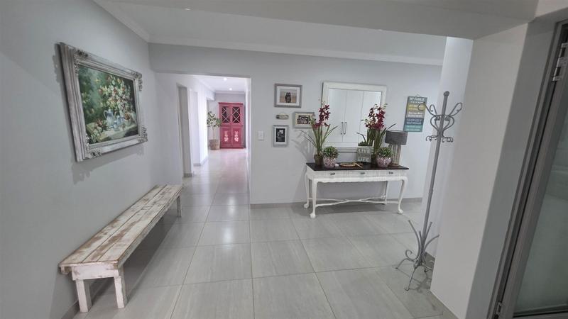 5 Bedroom Property for Sale in Monte Christo Western Cape